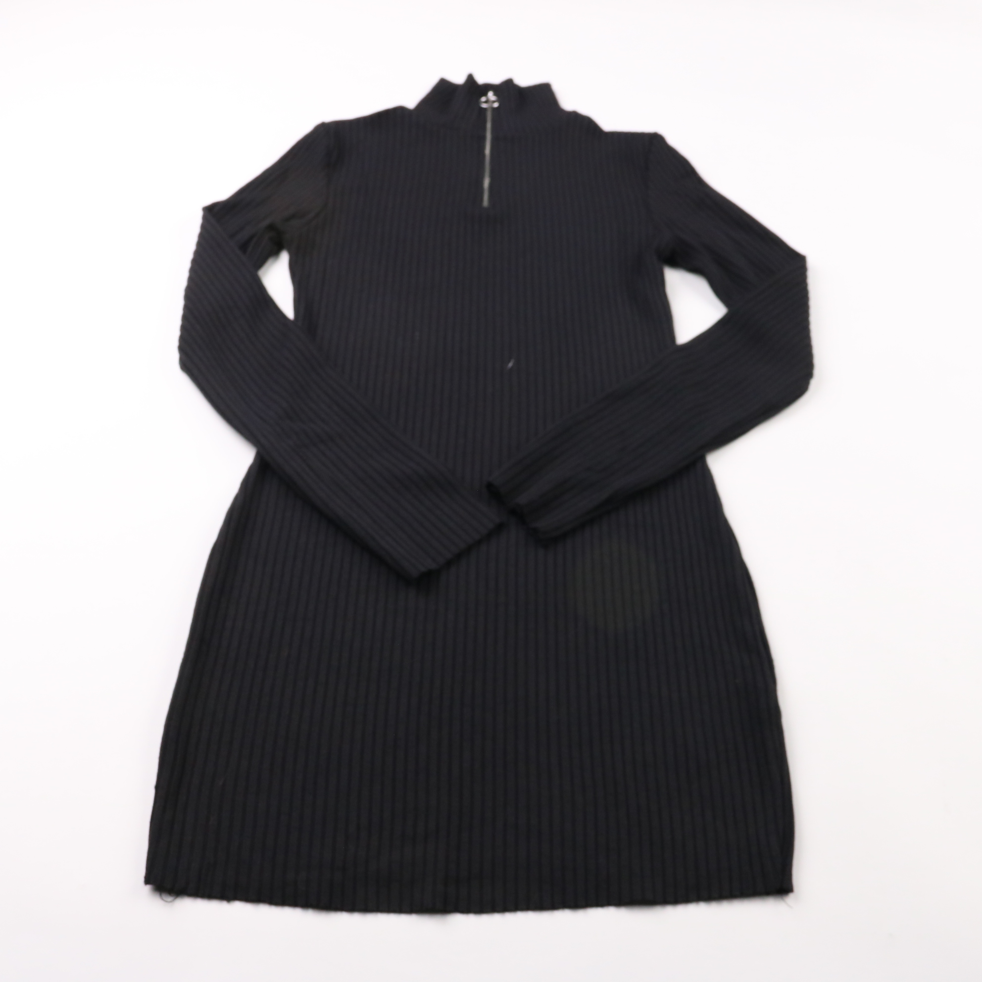 250105856-1