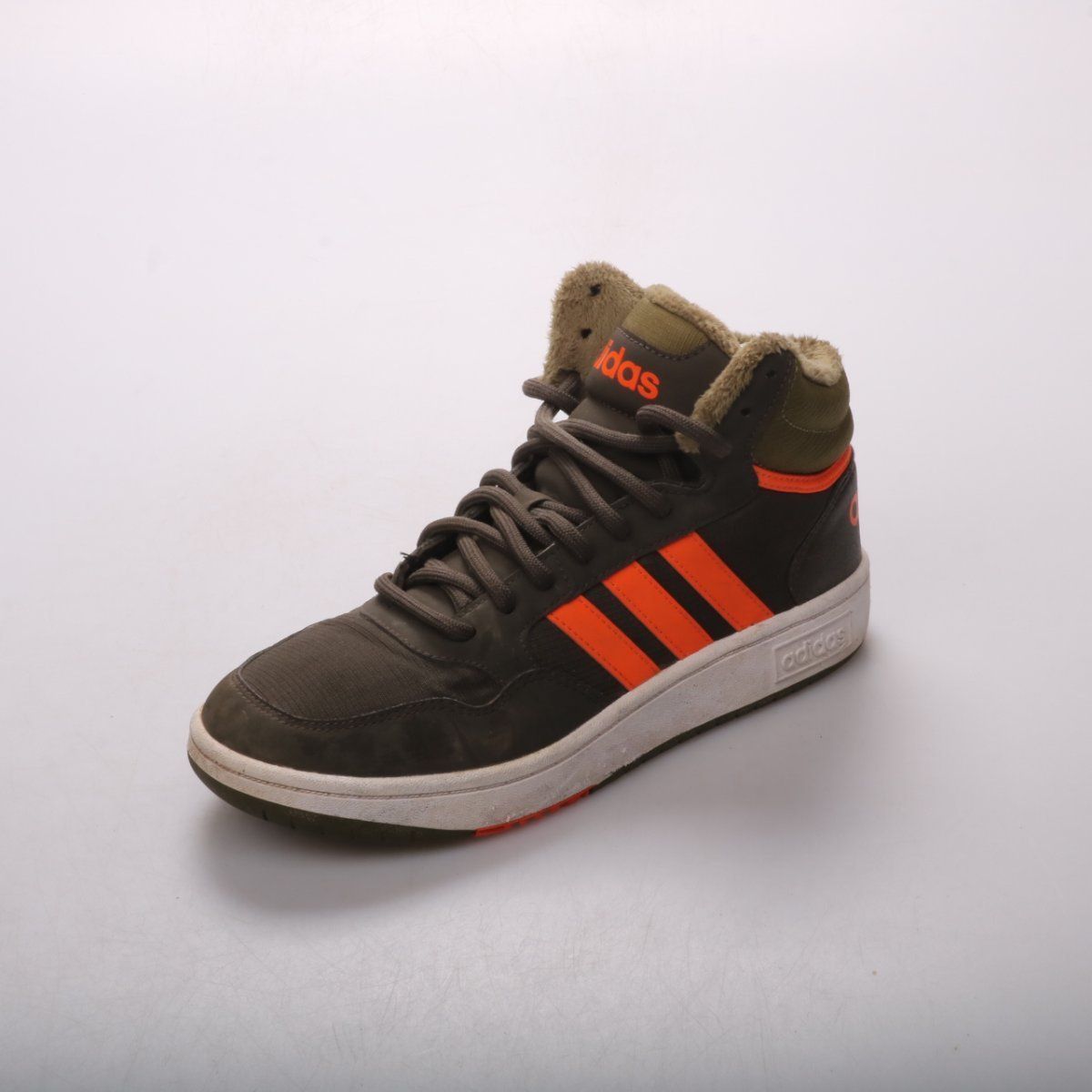 кроссовки Adidas