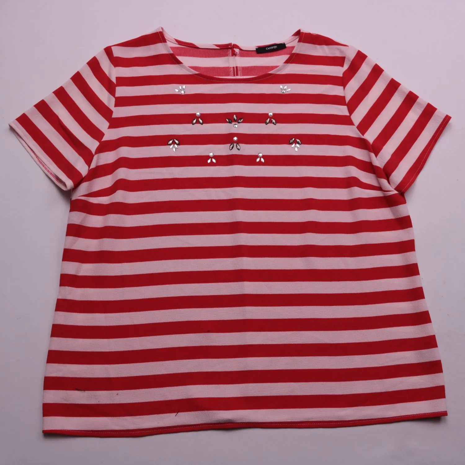 Красная футболка George в полоску со стразами, размер 52 (XL)