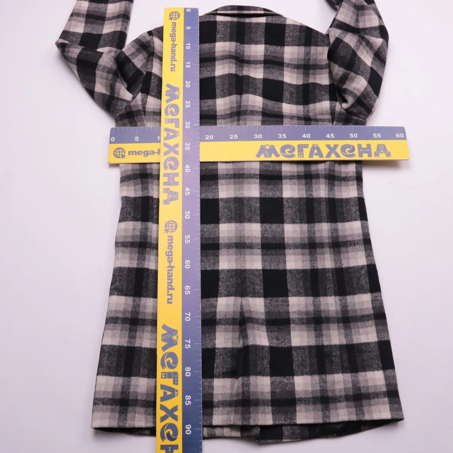 Чёрно-серое пальто Jack & Jones в клетку, размер 46 (S)
