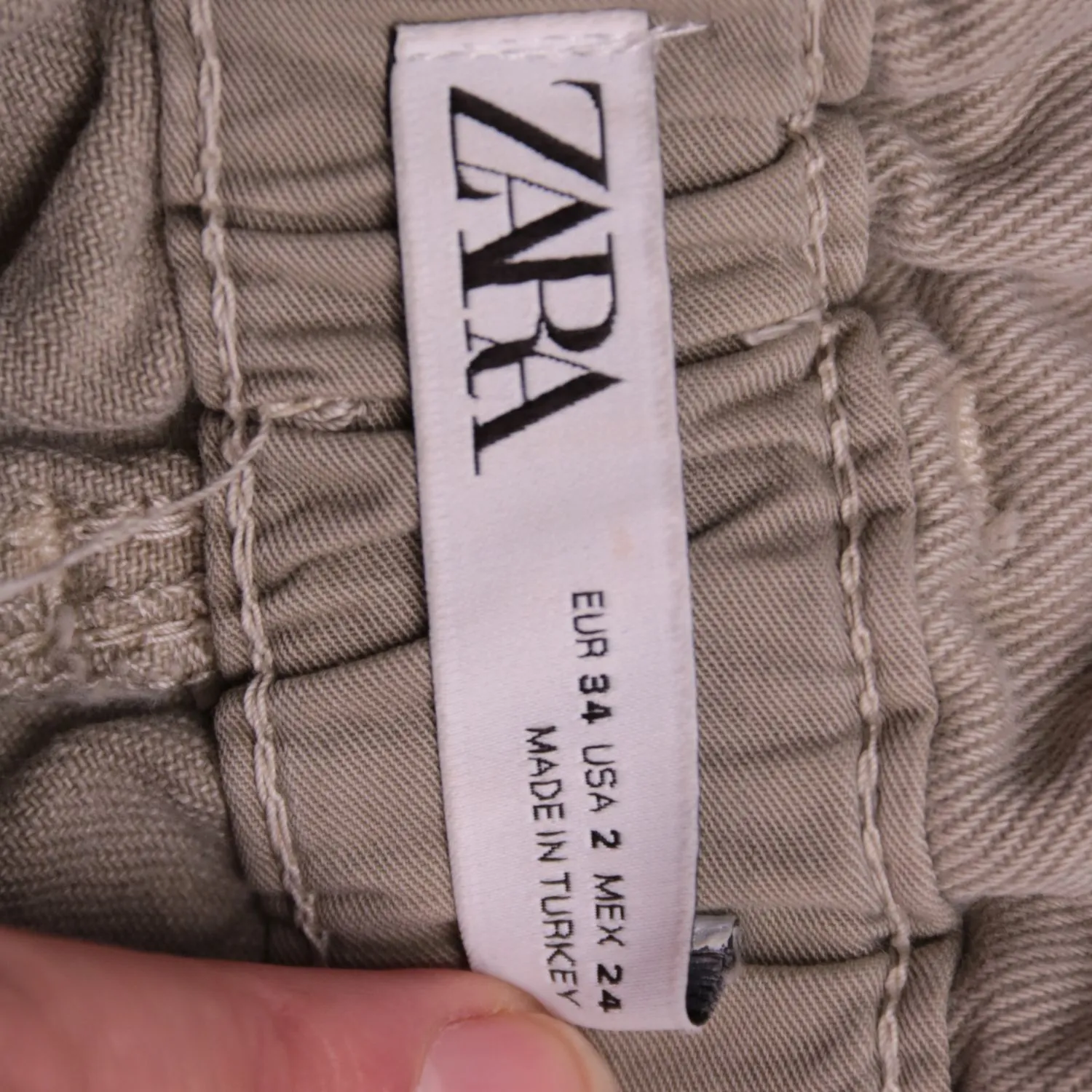 Бежевые брюки ZARA прямого кроя, размер 40 (XS)