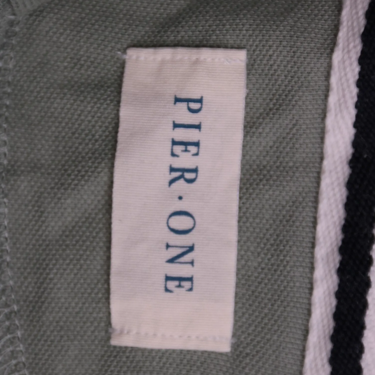 поло Pier One