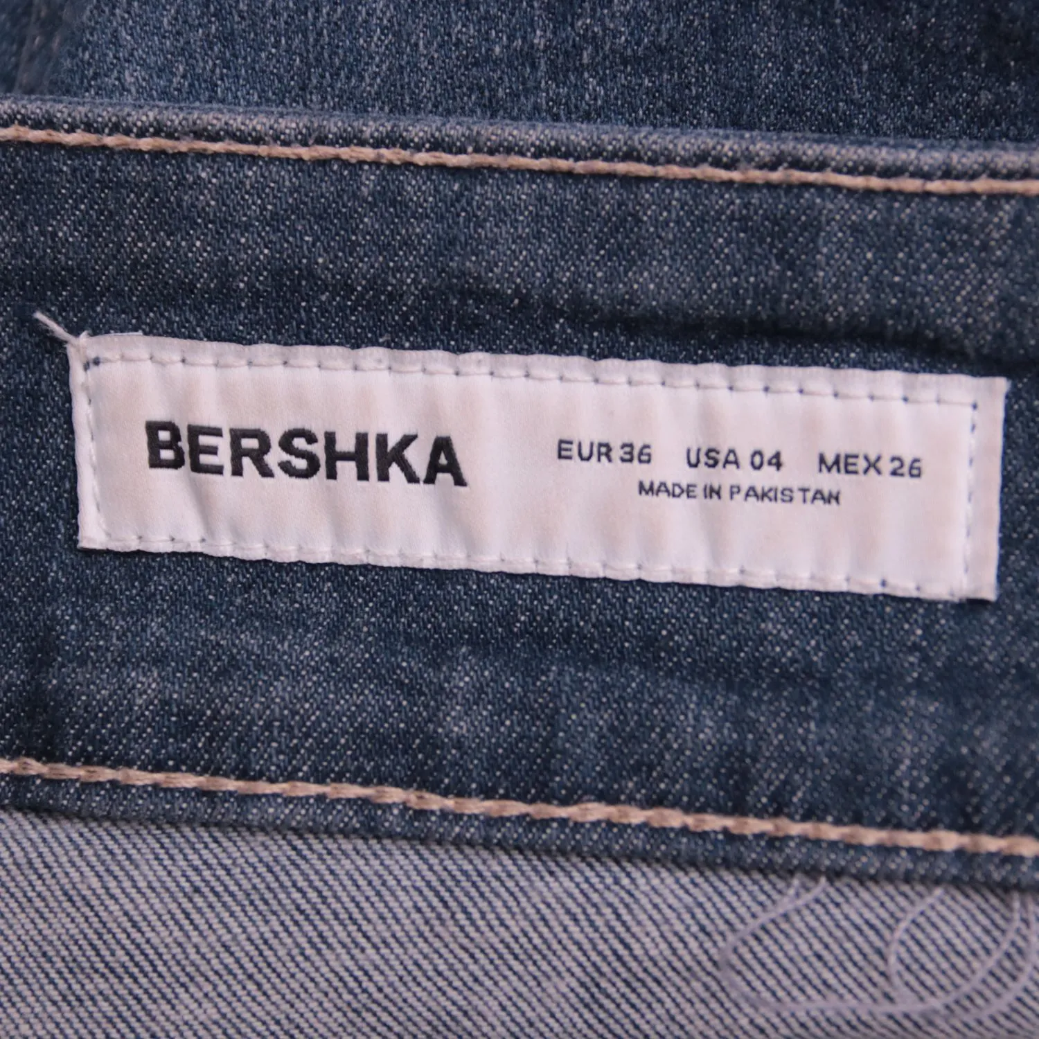 джинсы Bershka
