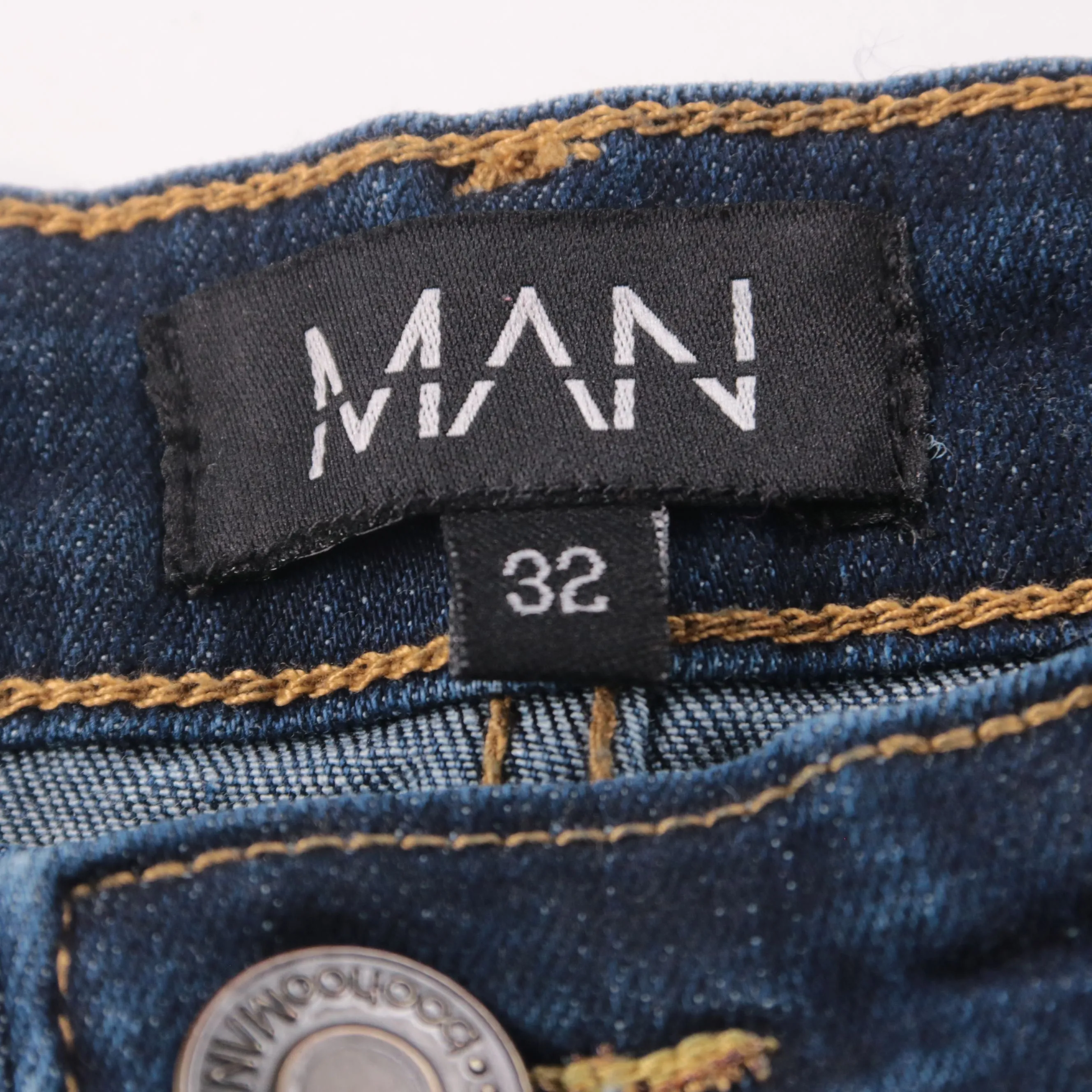 шорты MAN