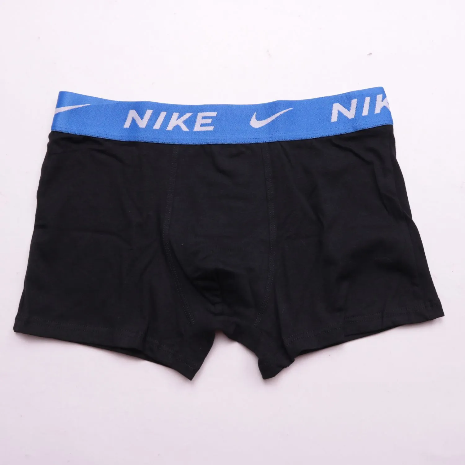 Чёрные трусы-боксеры Nike с синим поясом, размер 50 (L)