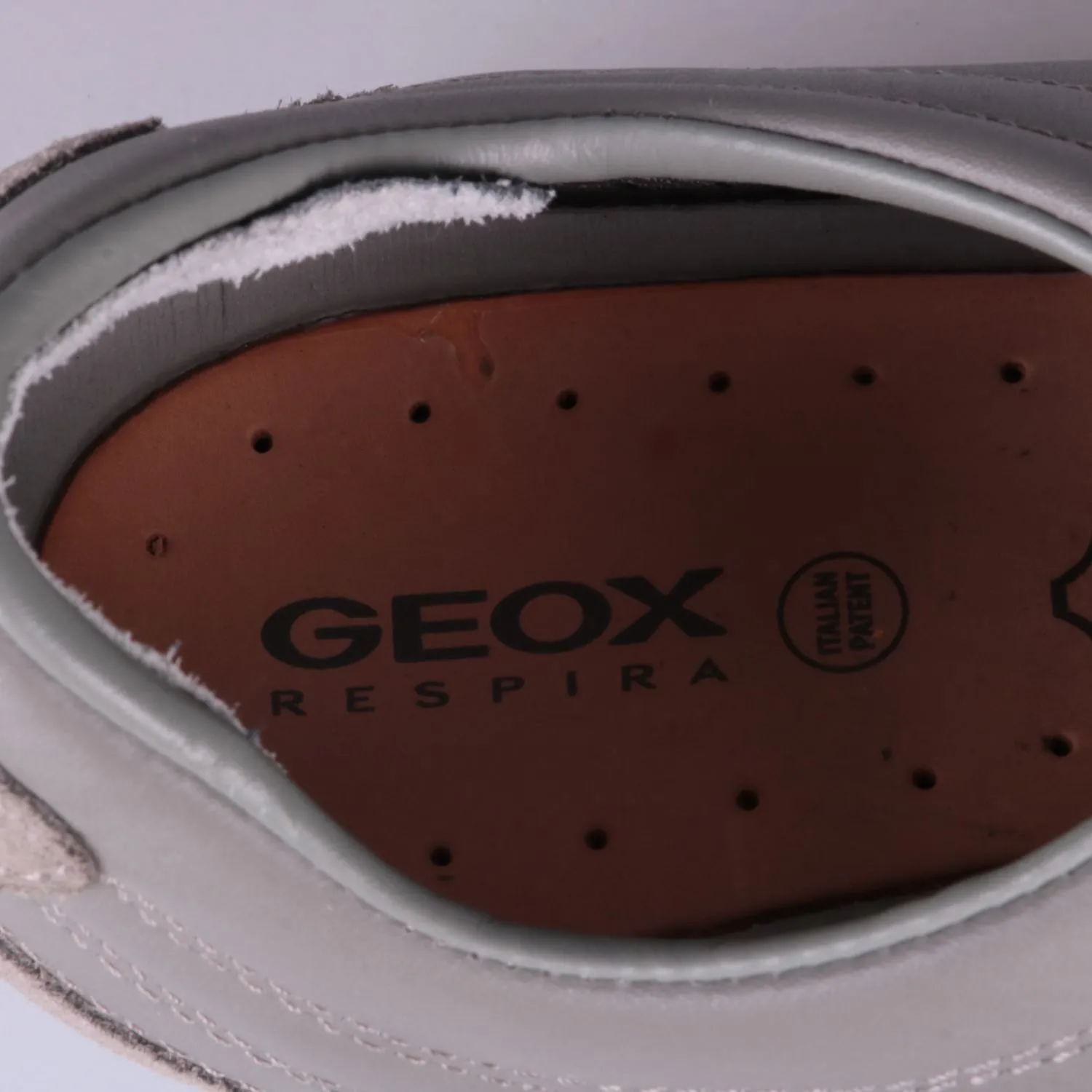 кроссовки Geox