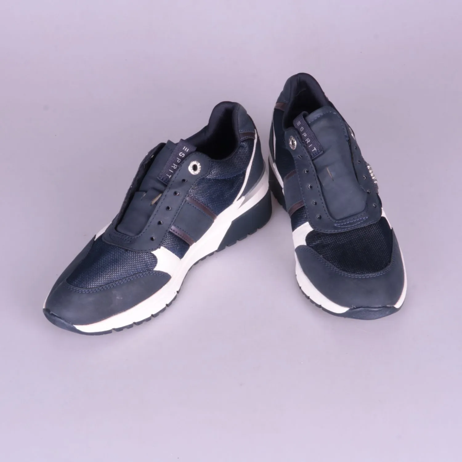 кроссовки Esprit