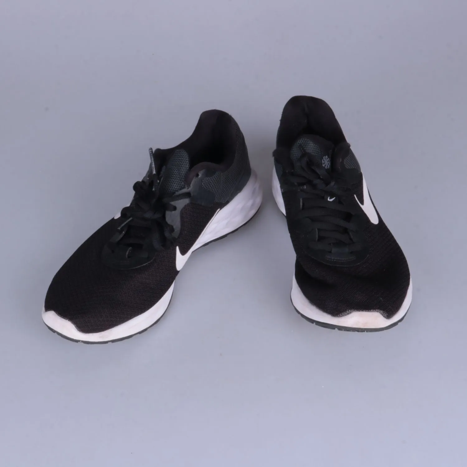 кроссовки Nike