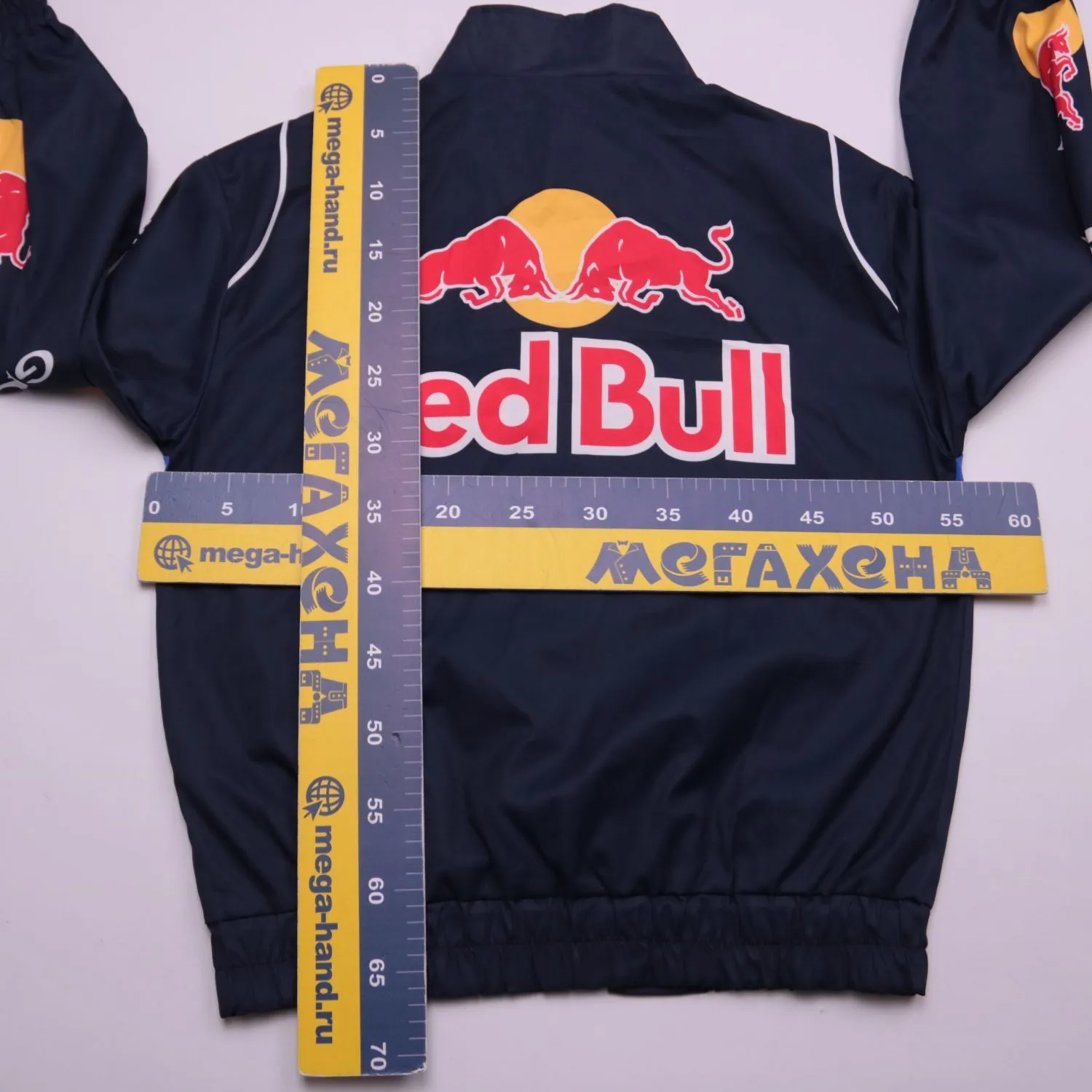 ветровка Red Bull