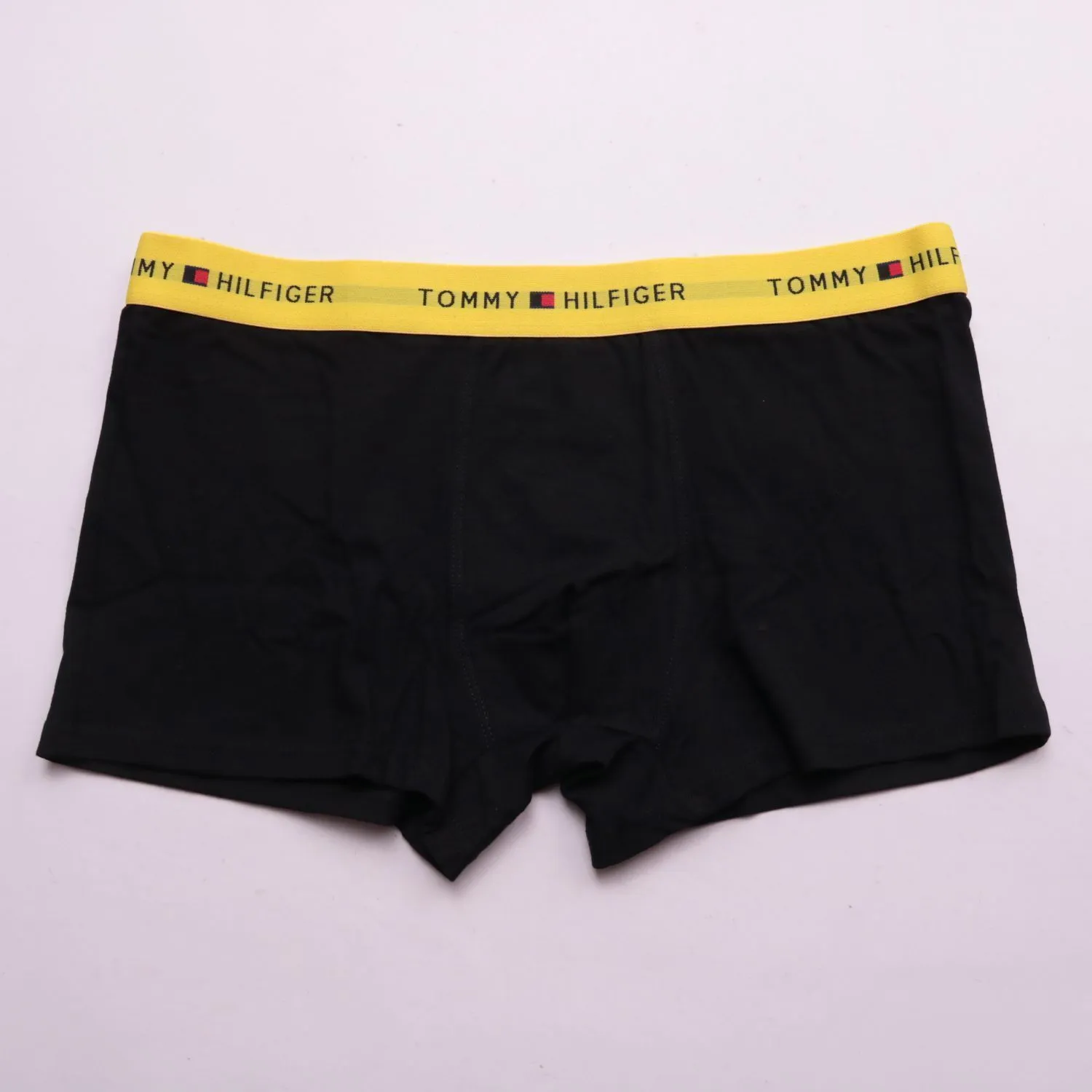 Чёрные трусы-боксеры Tommy Hilfiger с жёлтым поясом, размер 56 (XXL)