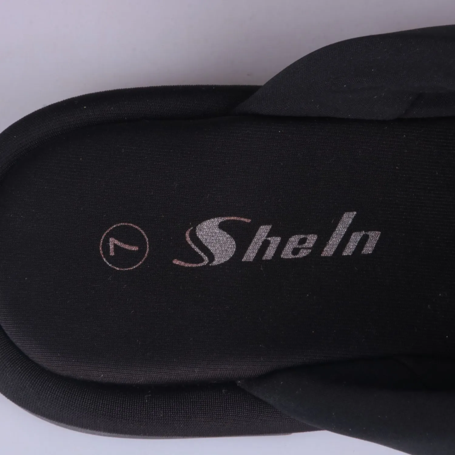 шлёпанцы SheIn
