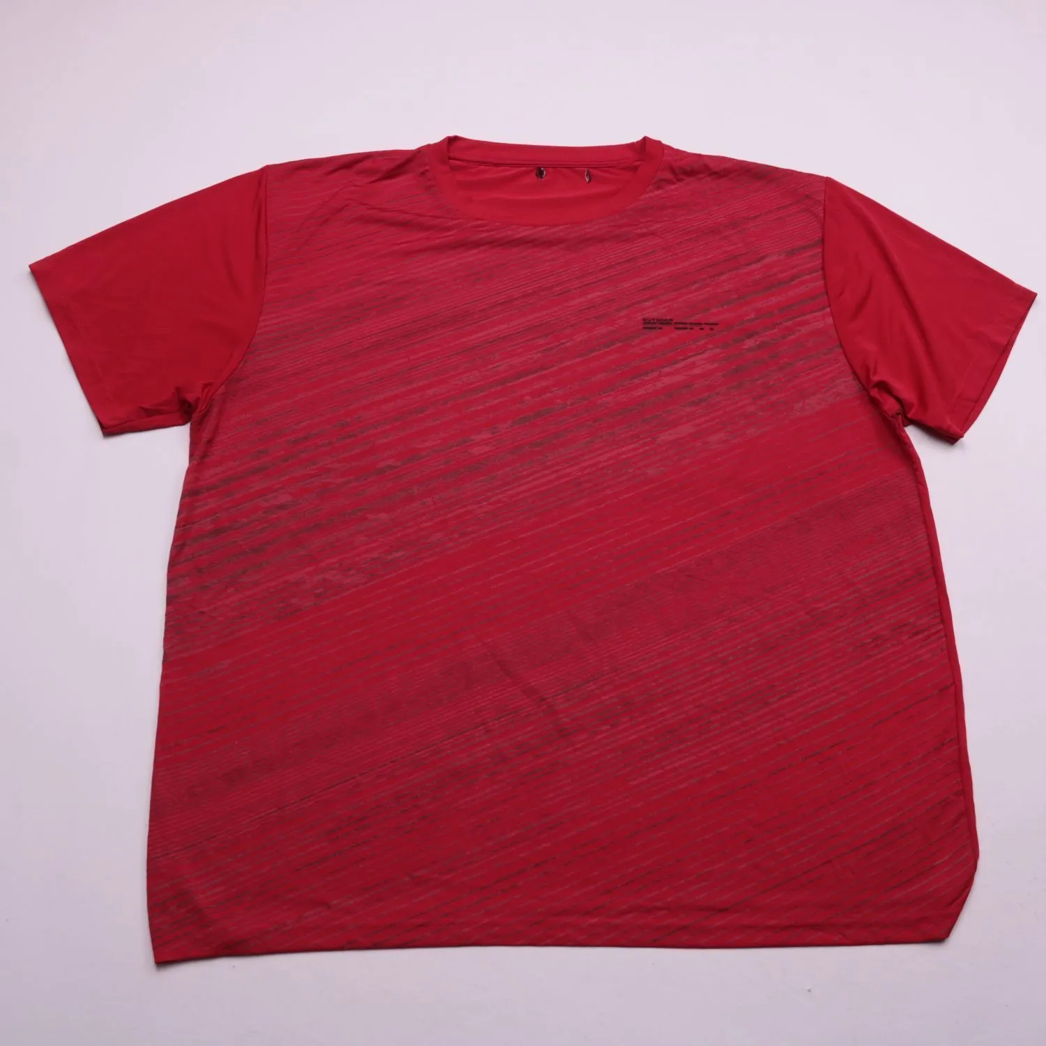 Красная футболка Outpace с графическим узором, размер 62 (4XL)