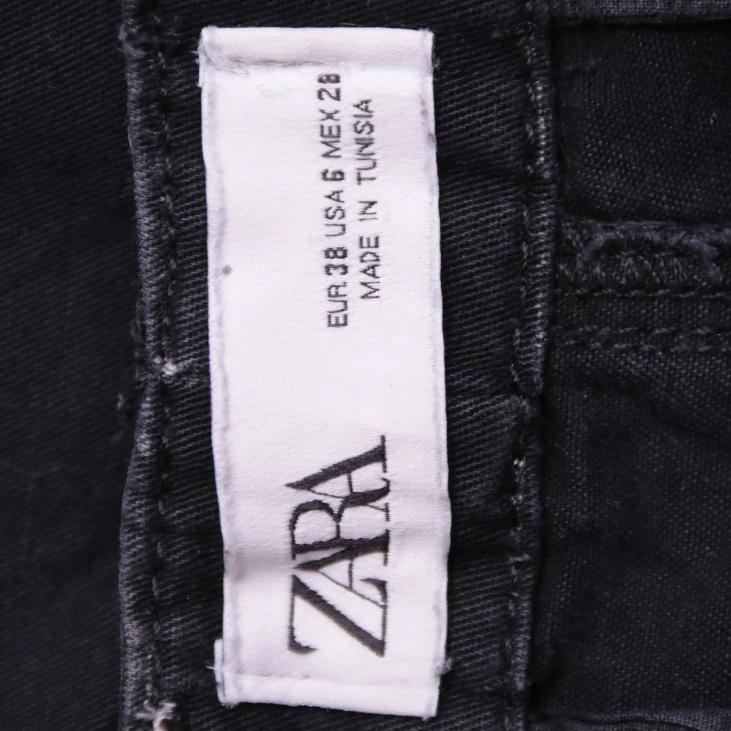 Чёрные брюки карго ZARA с накладными карманами, размер 42 (XS)